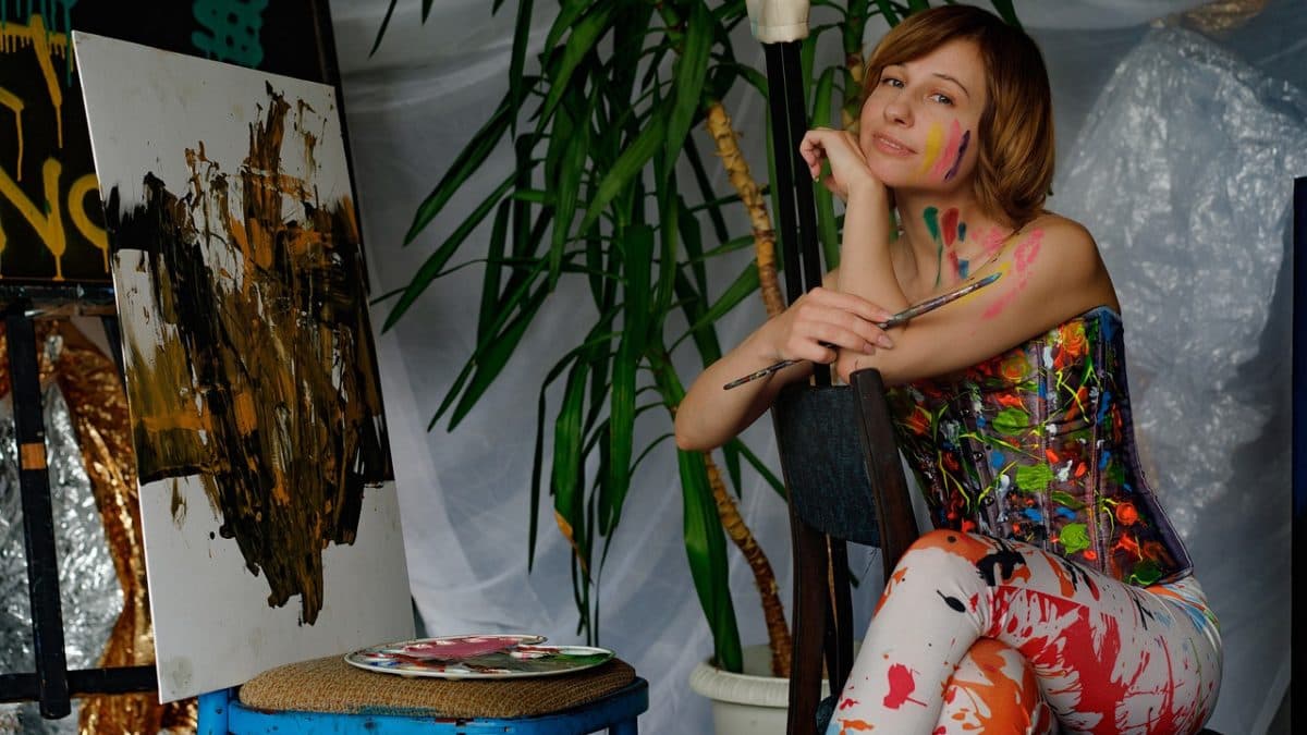 woman painting